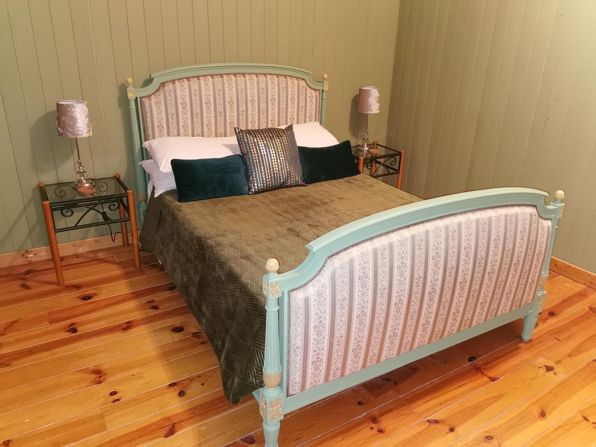 Les Cygnes Noirs Bed & Breakfast Aujac  Екстериор снимка